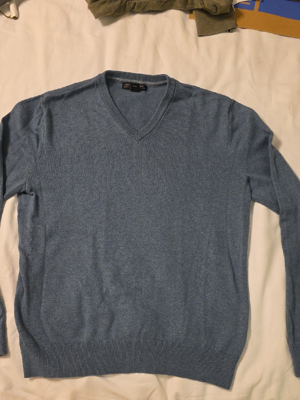 Banana Republic Men's V-Neck Sweater in Light Blue Heather